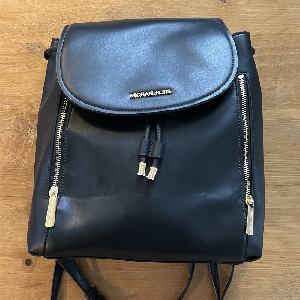 Michael Kors Phoebe Medium Backpack Black Leather Gold Zip Drawstring Travel Bag